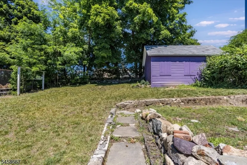 132 Boonton Ave Boonton Town, NJ 07005
