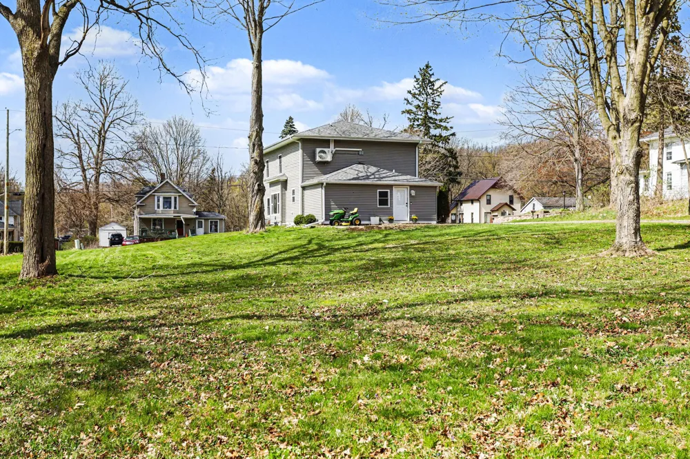 454 E Chicago Street Jonesville, MI 49250