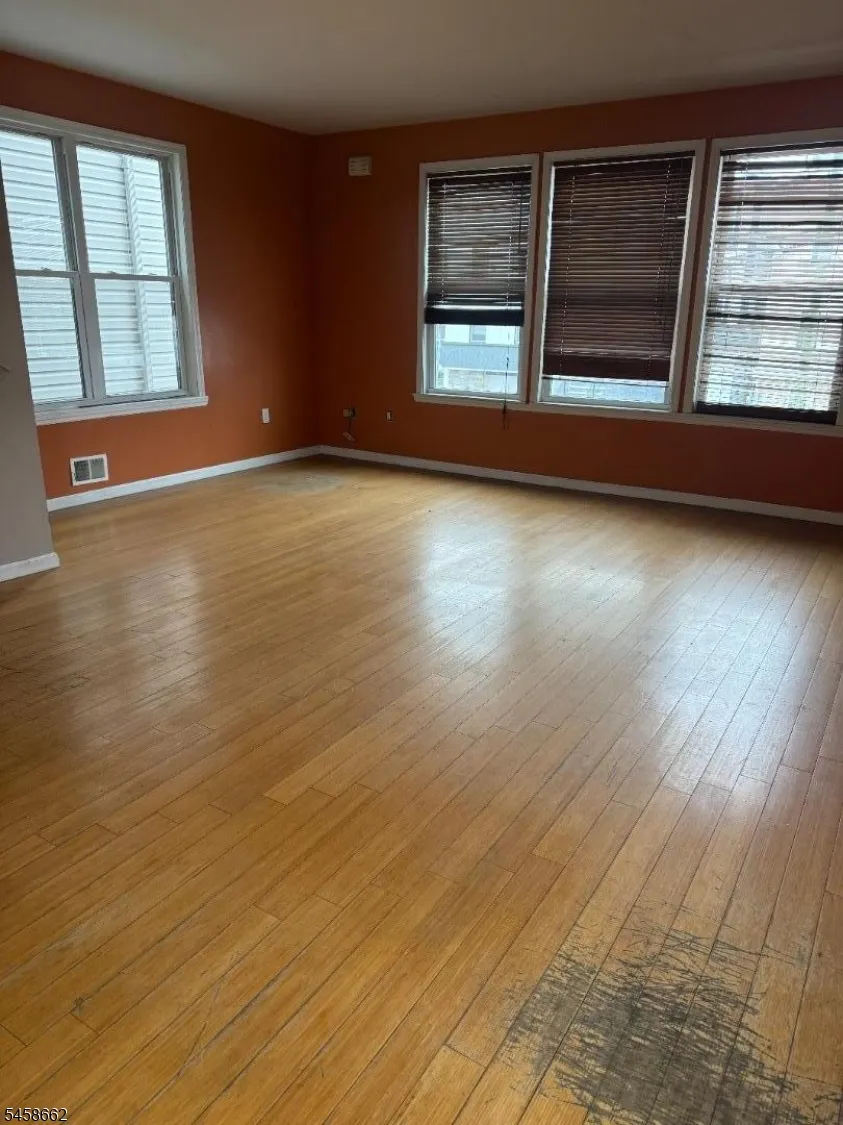 108 S Park Elizabeth City, NJ 07206