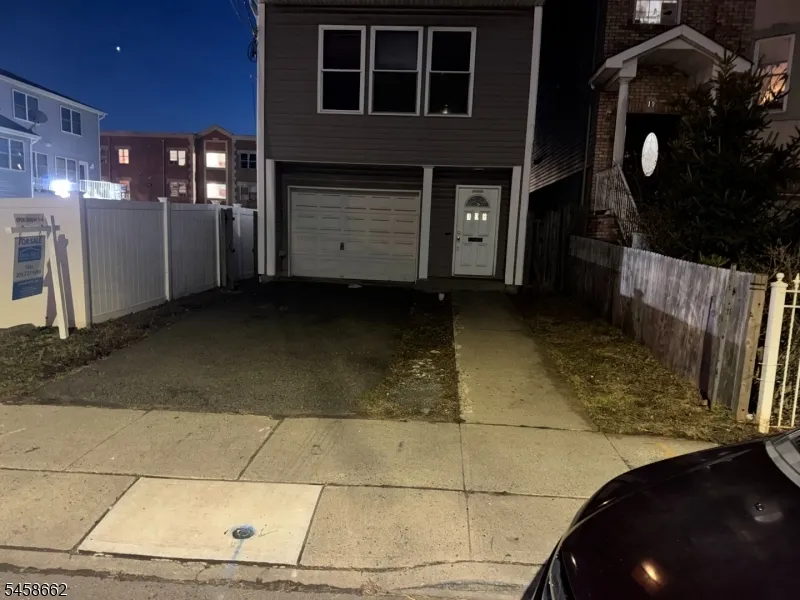 108 S Park Elizabeth City, NJ 07206