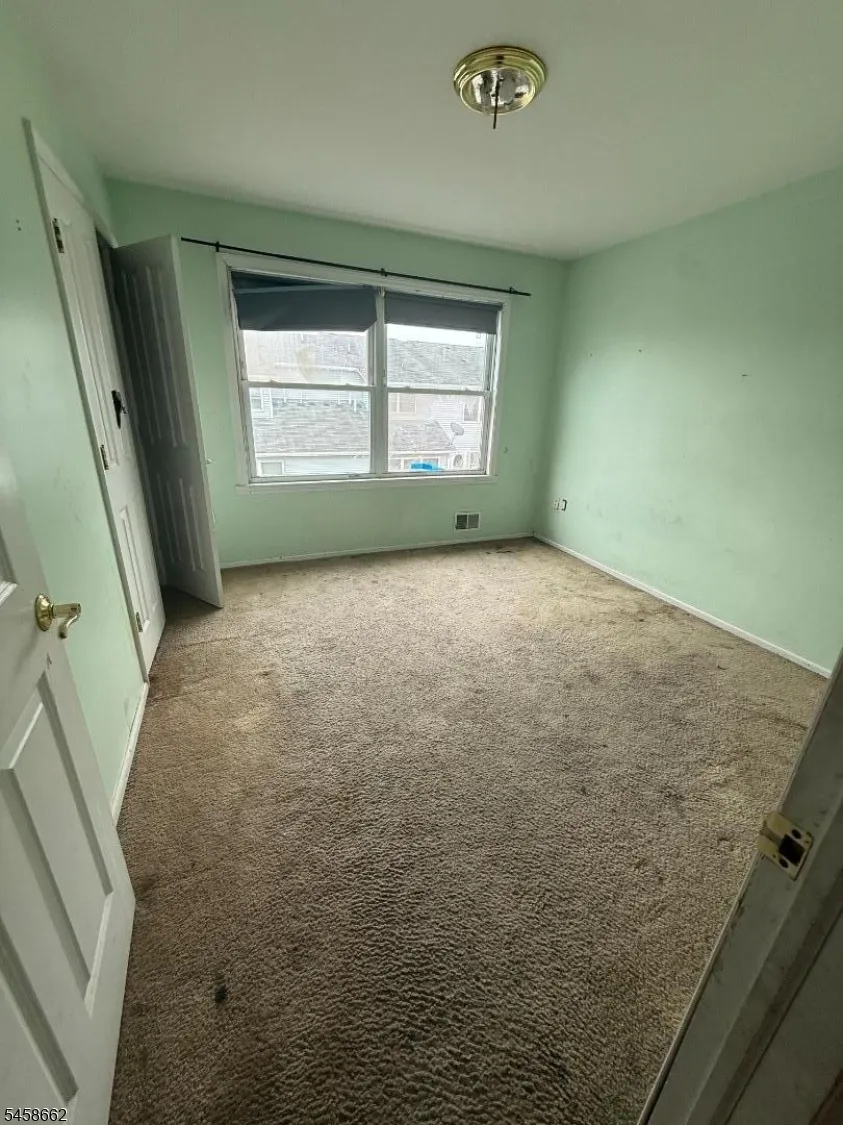 108 S Park Elizabeth City, NJ 07206