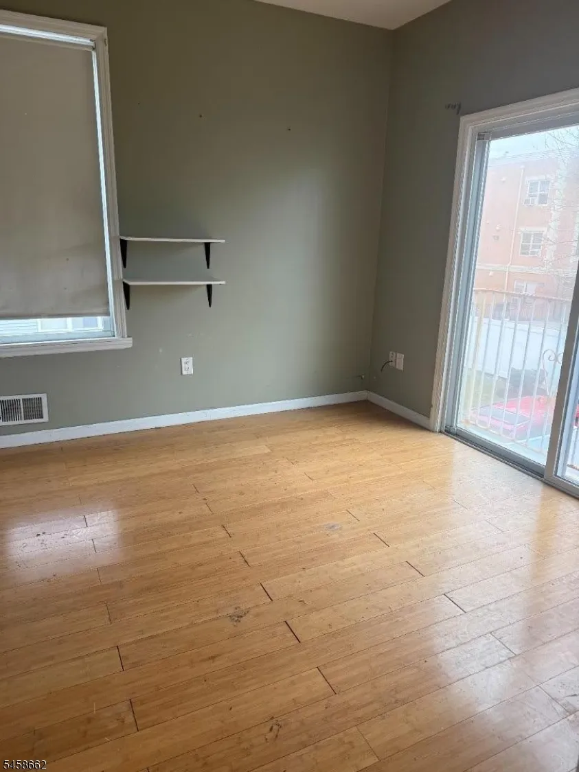 108 S Park Elizabeth City, NJ 07206
