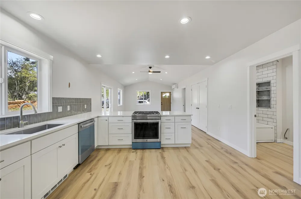 1261 18th Street Port Townsend, WA 98368
