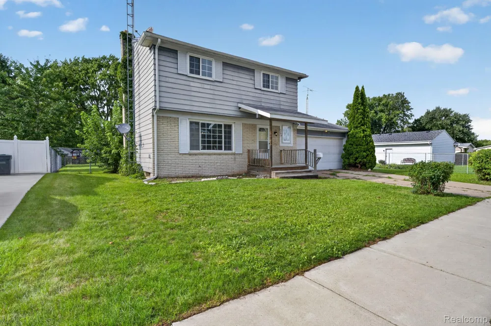 5240 Oakview Drive Swartz Creek City, MI 48473
