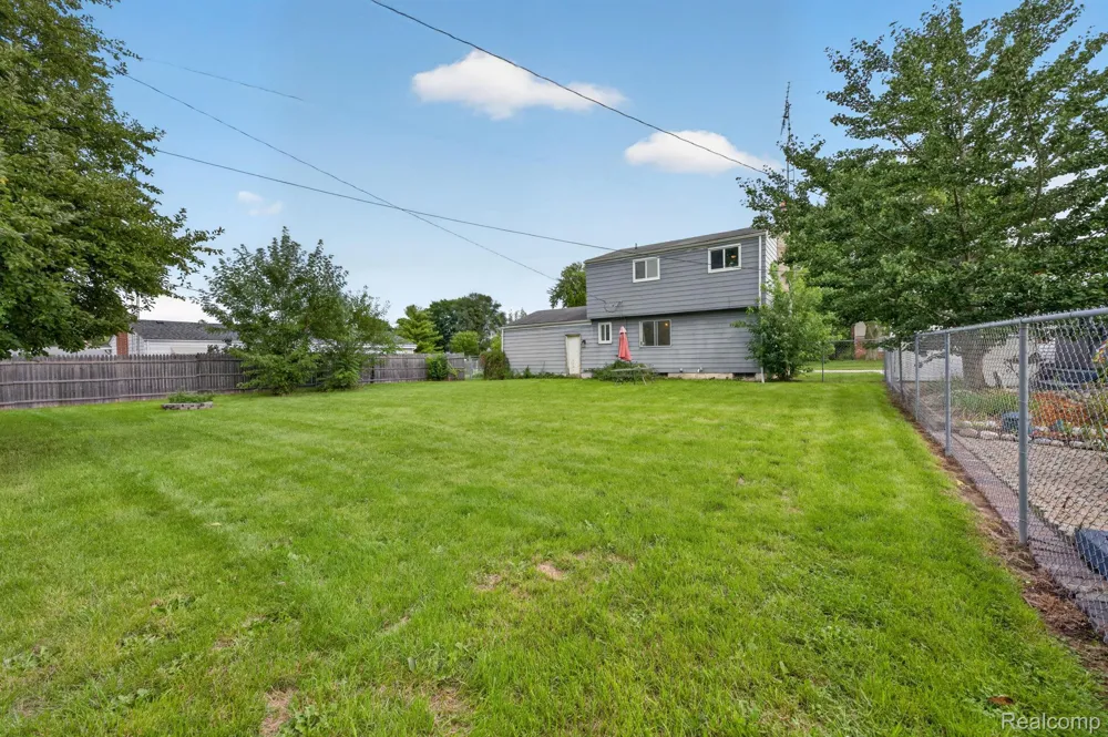 5240 Oakview Drive Swartz Creek City, MI 48473