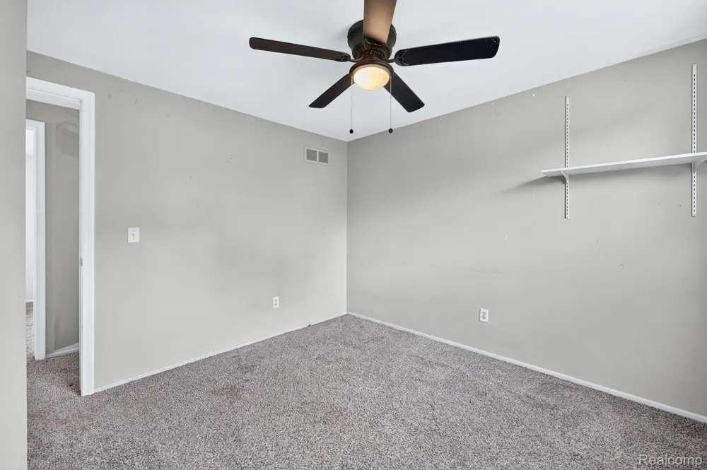 5240 Oakview Drive Swartz Creek City, MI 48473