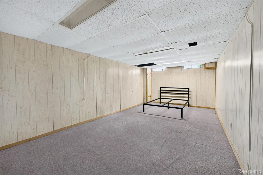 5240 Oakview Drive Swartz Creek City, MI 48473