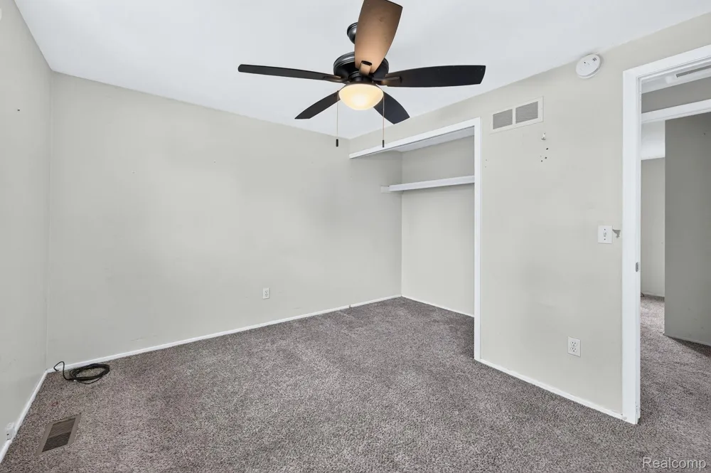 5240 Oakview Drive Swartz Creek City, MI 48473