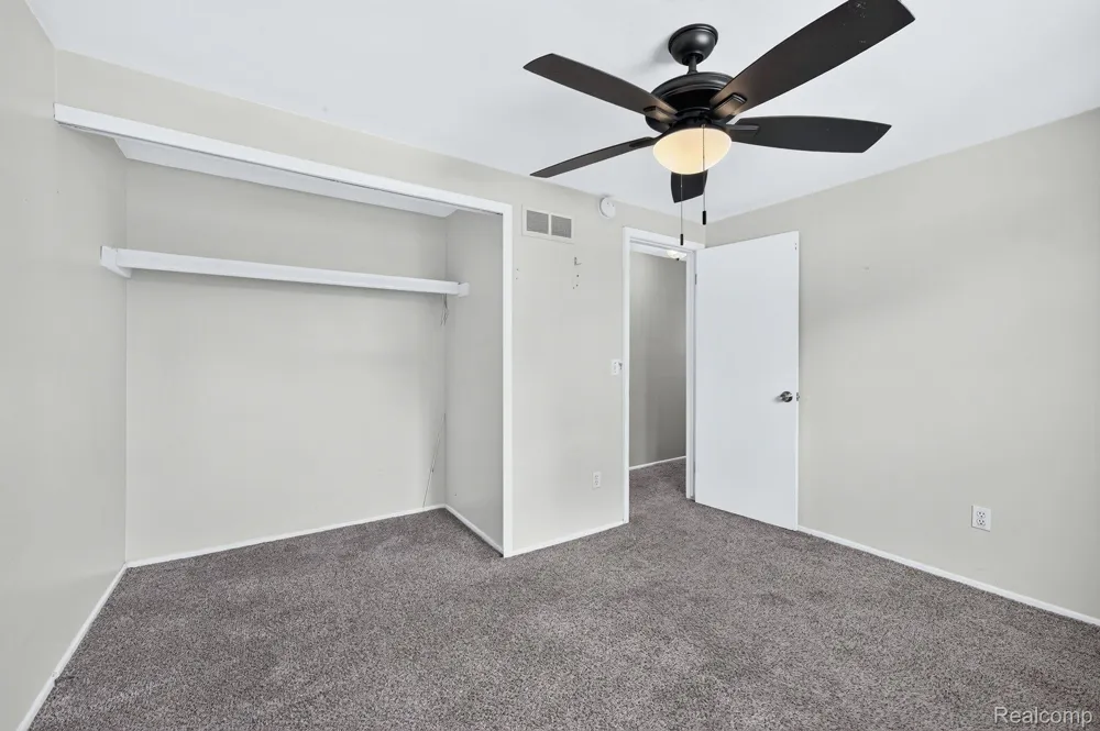 5240 Oakview Drive Swartz Creek City, MI 48473