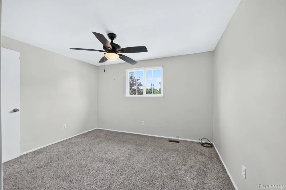 5240 Oakview Drive Swartz Creek City, MI 48473
