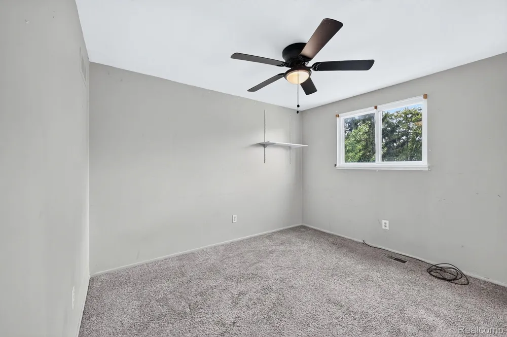 5240 Oakview Drive Swartz Creek City, MI 48473