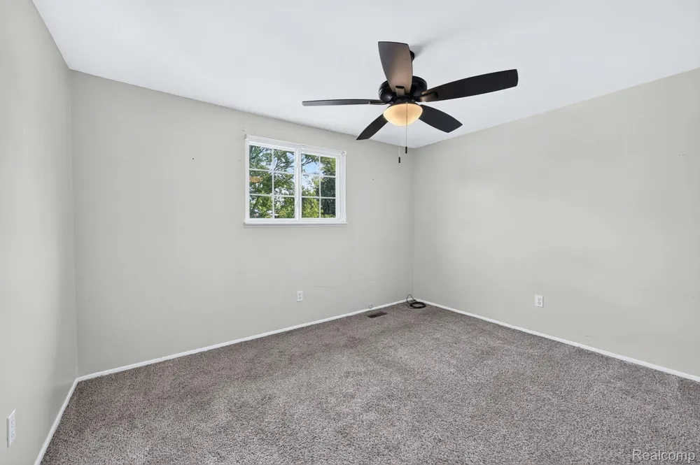 5240 Oakview Drive Swartz Creek City, MI 48473