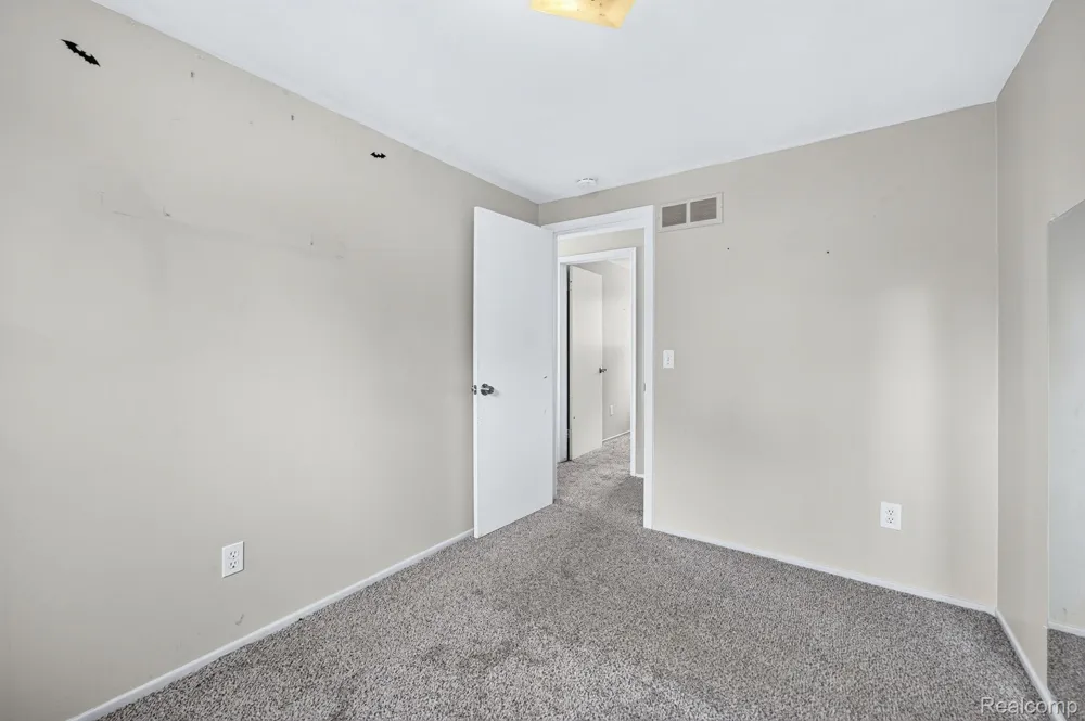 5240 Oakview Drive Swartz Creek City, MI 48473
