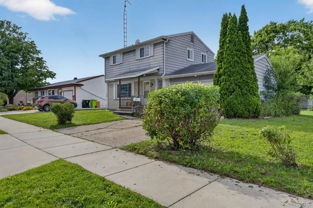 5240 Oakview Drive Swartz Creek City, MI 48473