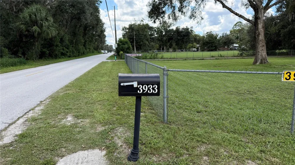 3933 ALLEN ROAD Zephyrhills, FL 33541