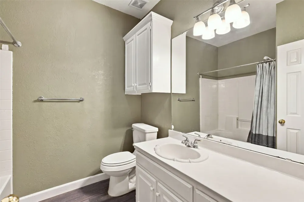 9014 Woodlawn Drive Granbury, TX 76049
