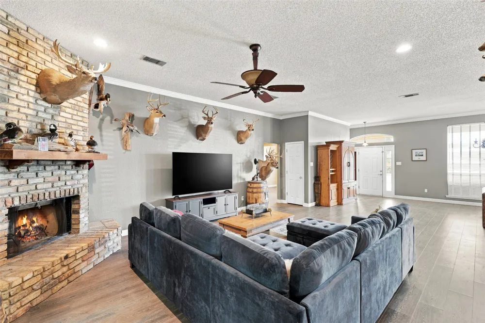 9014 Woodlawn Drive Granbury, TX 76049