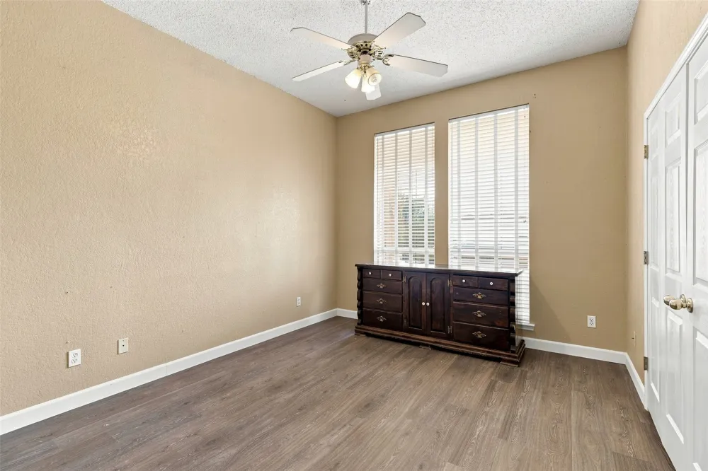 9014 Woodlawn Drive Granbury, TX 76049