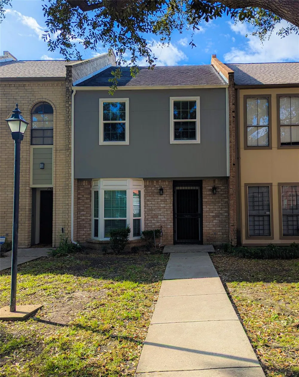 7925 Knight Road Houston, TX 77054