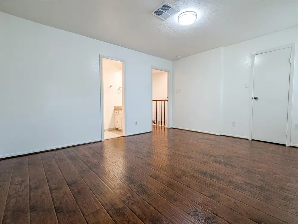 7925 Knight Road Houston, TX 77054