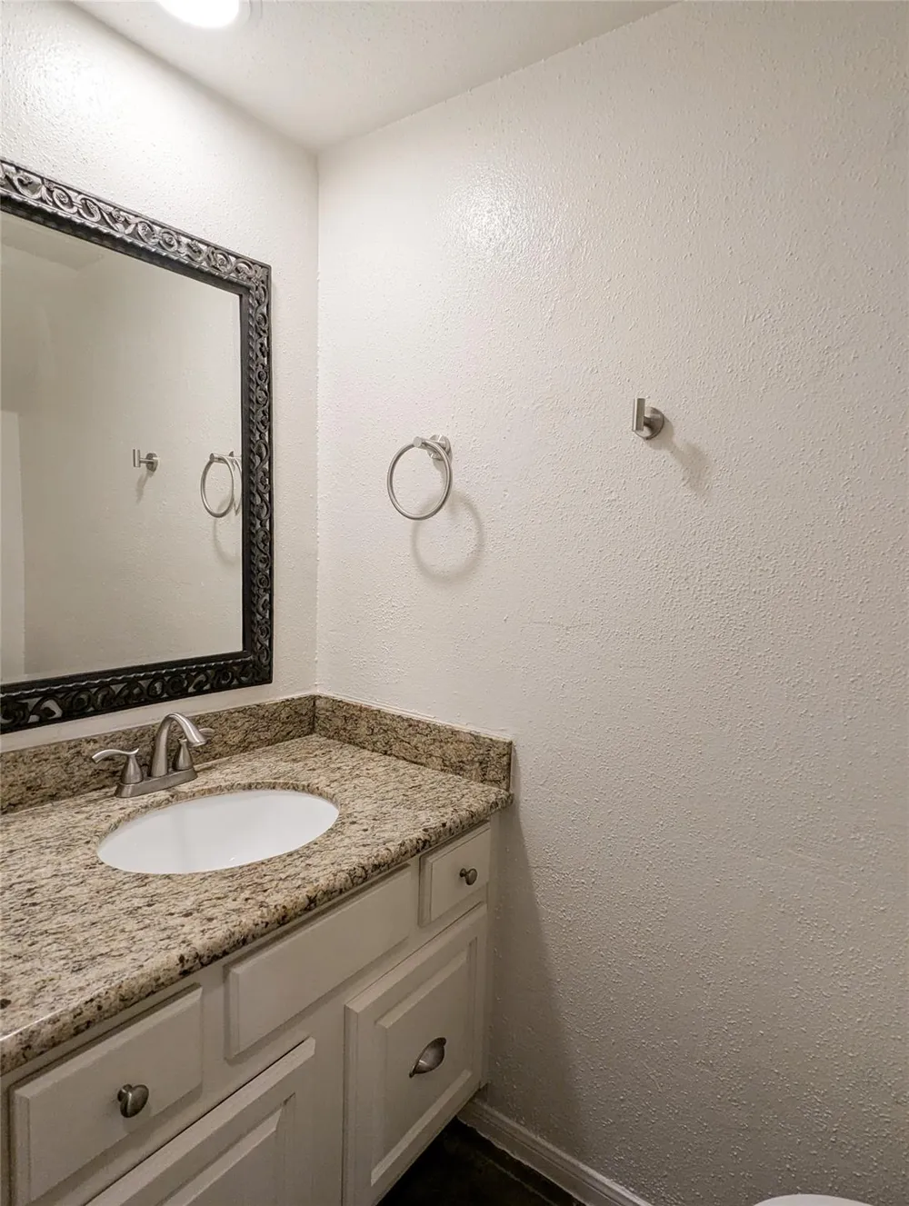7925 Knight Road Houston, TX 77054