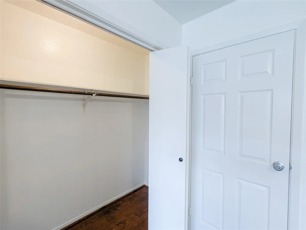 7925 Knight Road Houston, TX 77054