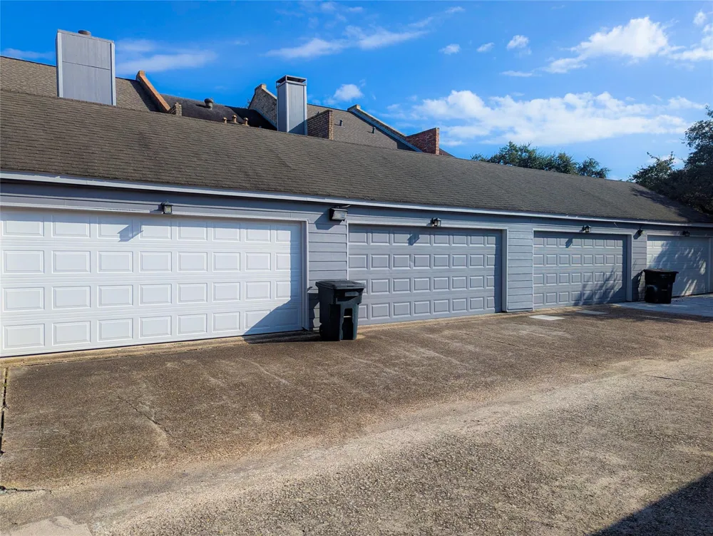 7925 Knight Road Houston, TX 77054