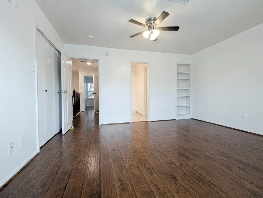 7925 Knight Road Houston, TX 77054