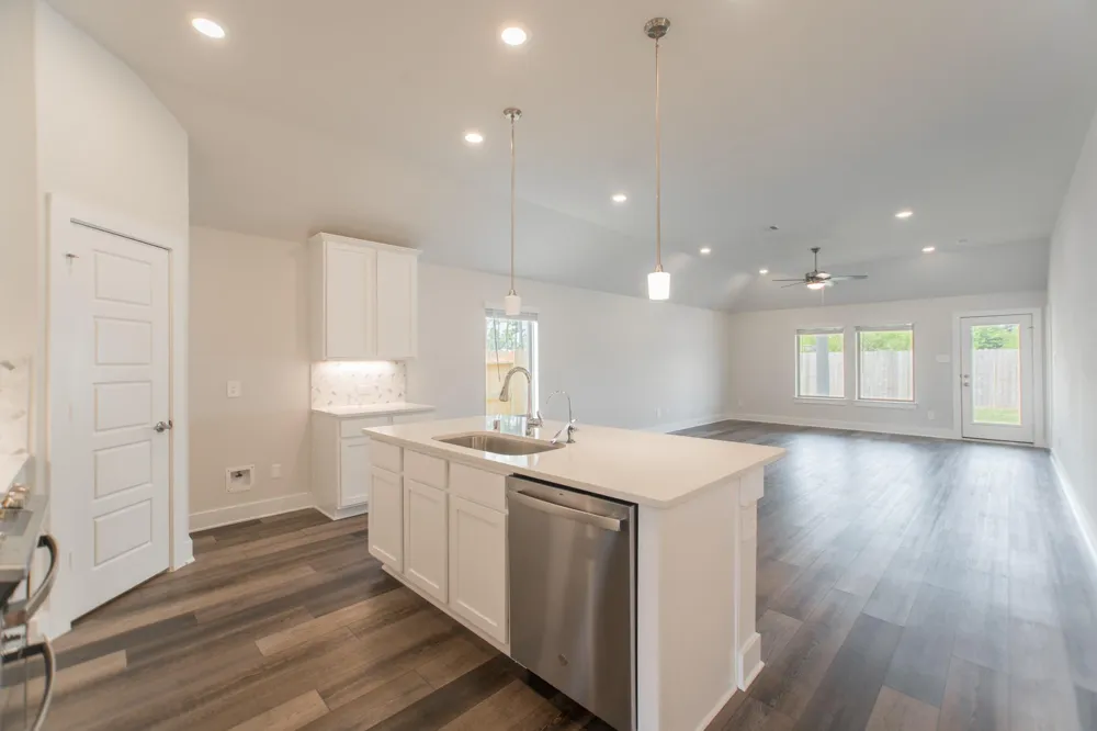 10289 S Goshawk Trail Conroe, TX 77385