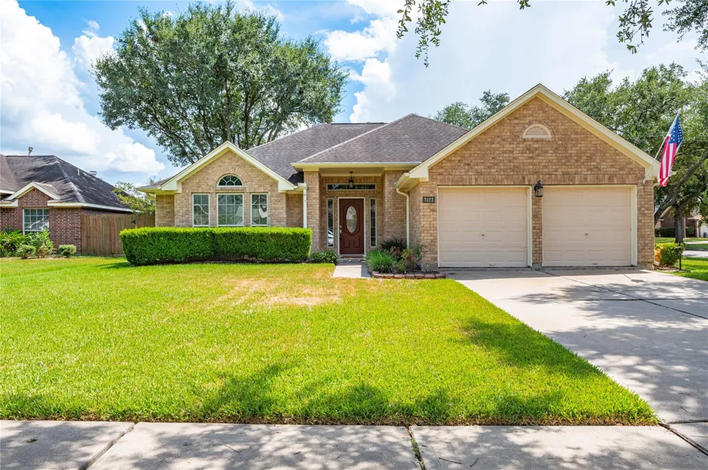 3123 Shore Meadow Drive League City, TX 77573