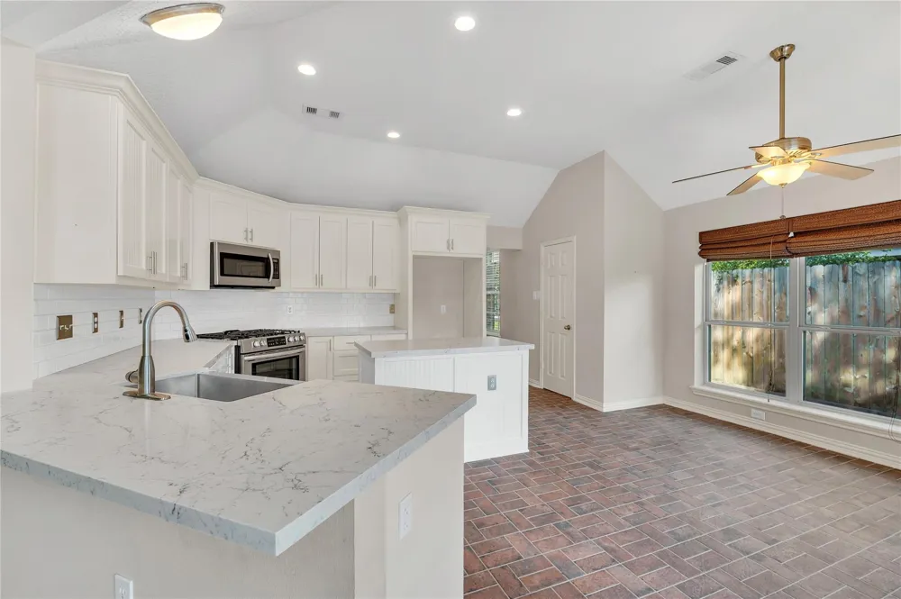 3123 Shore Meadow Drive League City, TX 77573