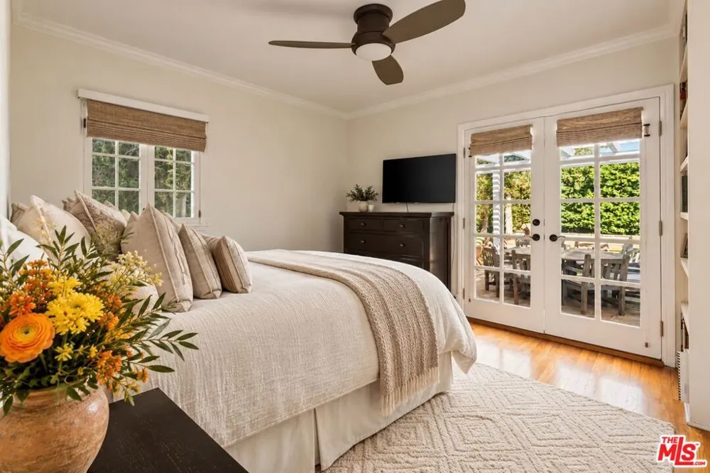 816 S Dunsmuir Avenue Los Angeles, CA 90036
