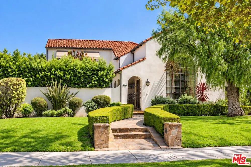 816 S Dunsmuir Avenue Los Angeles, CA 90036