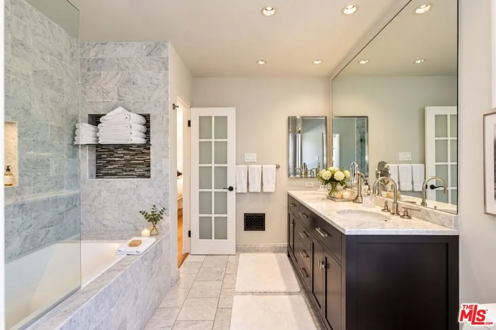 816 S Dunsmuir Avenue Los Angeles, CA 90036