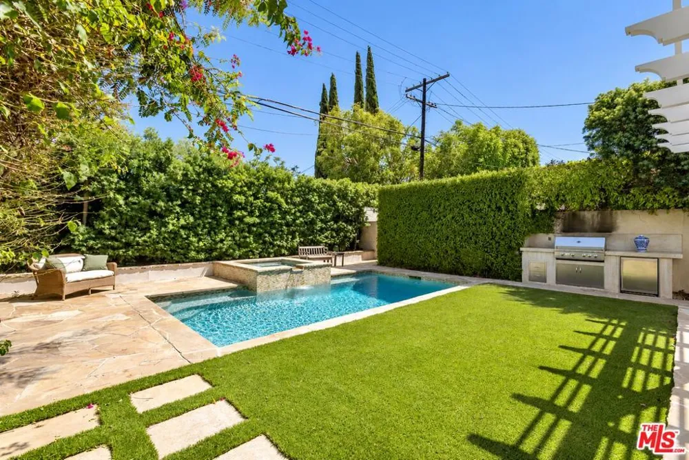816 S Dunsmuir Avenue Los Angeles, CA 90036