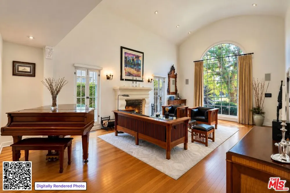 816 S Dunsmuir Avenue Los Angeles, CA 90036