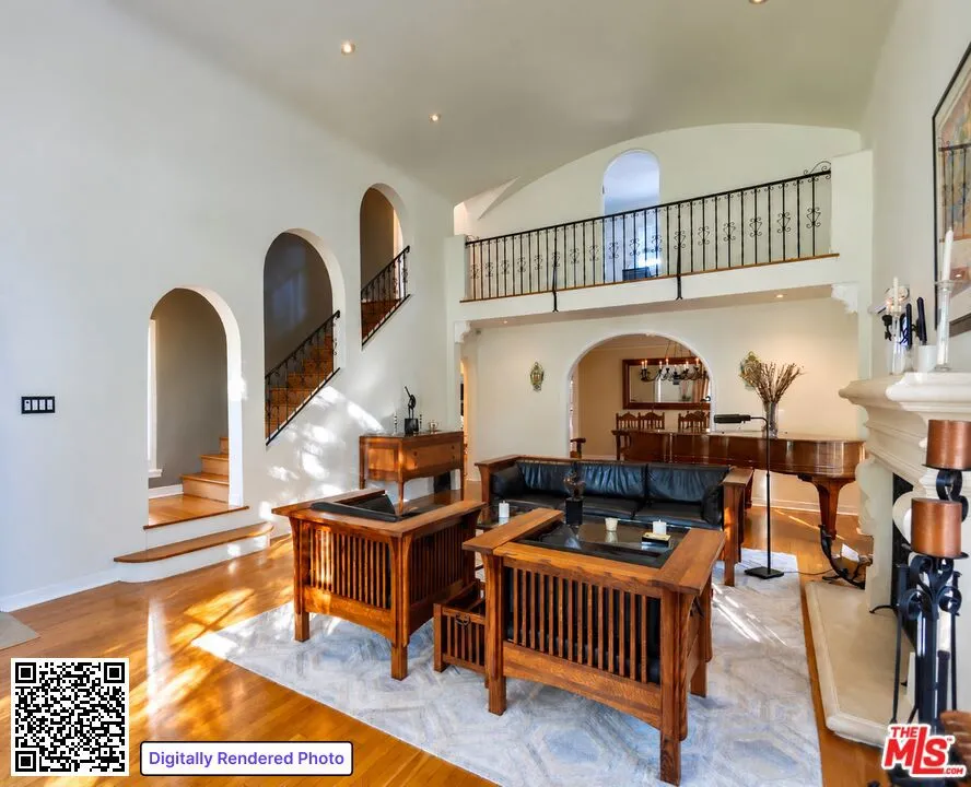 816 S Dunsmuir Avenue Los Angeles, CA 90036