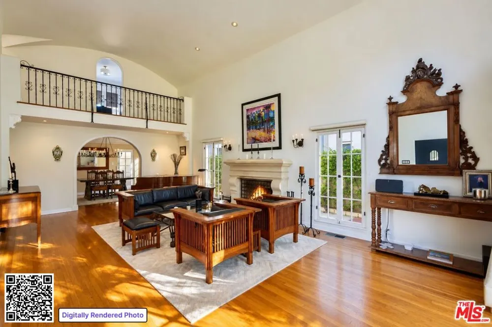 816 S Dunsmuir Avenue Los Angeles, CA 90036