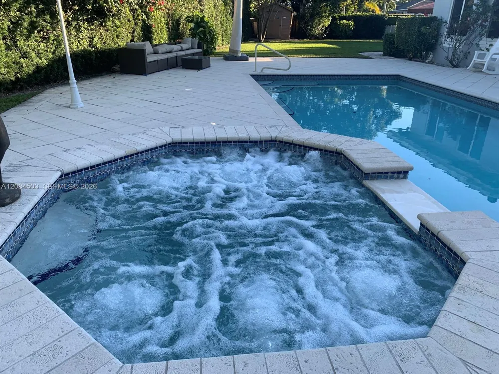 7625 SW 75th Ave Miami, FL 33143