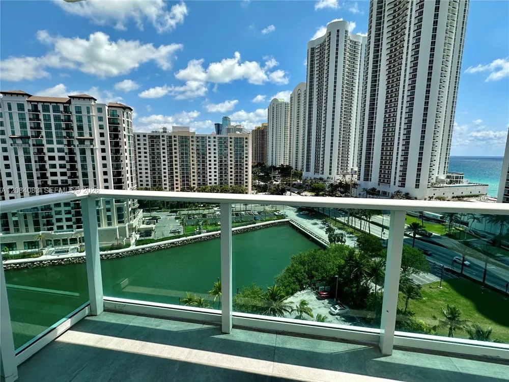 100 Bayview Dr #1405 Sunny Isles Beach, FL 33160