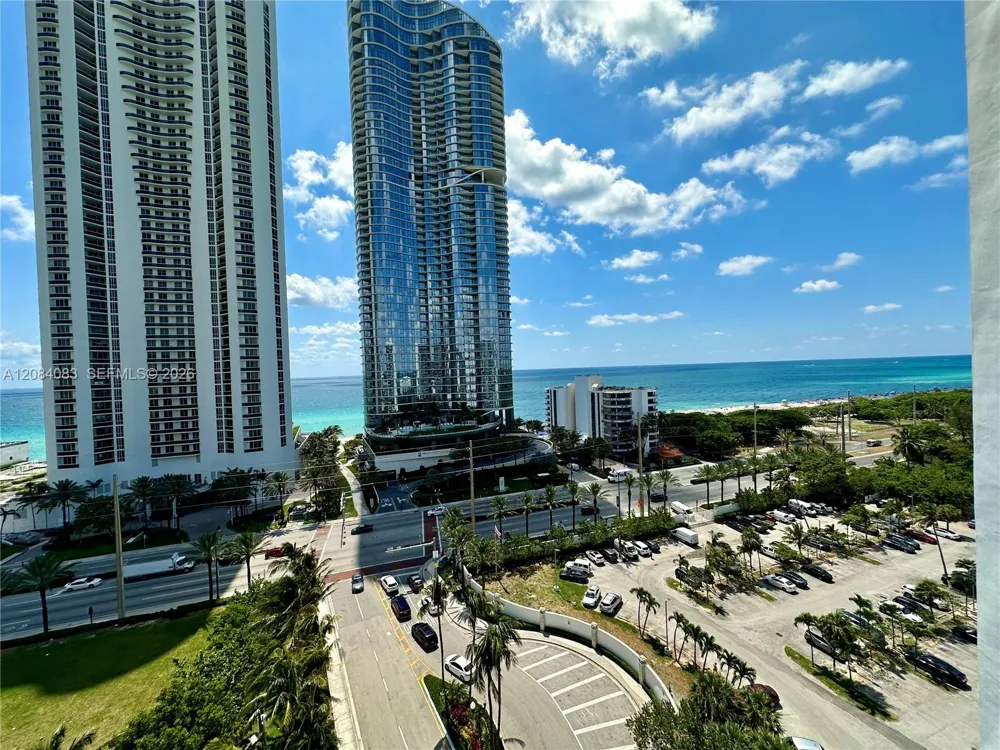 100 Bayview Dr #1405 Sunny Isles Beach, FL 33160