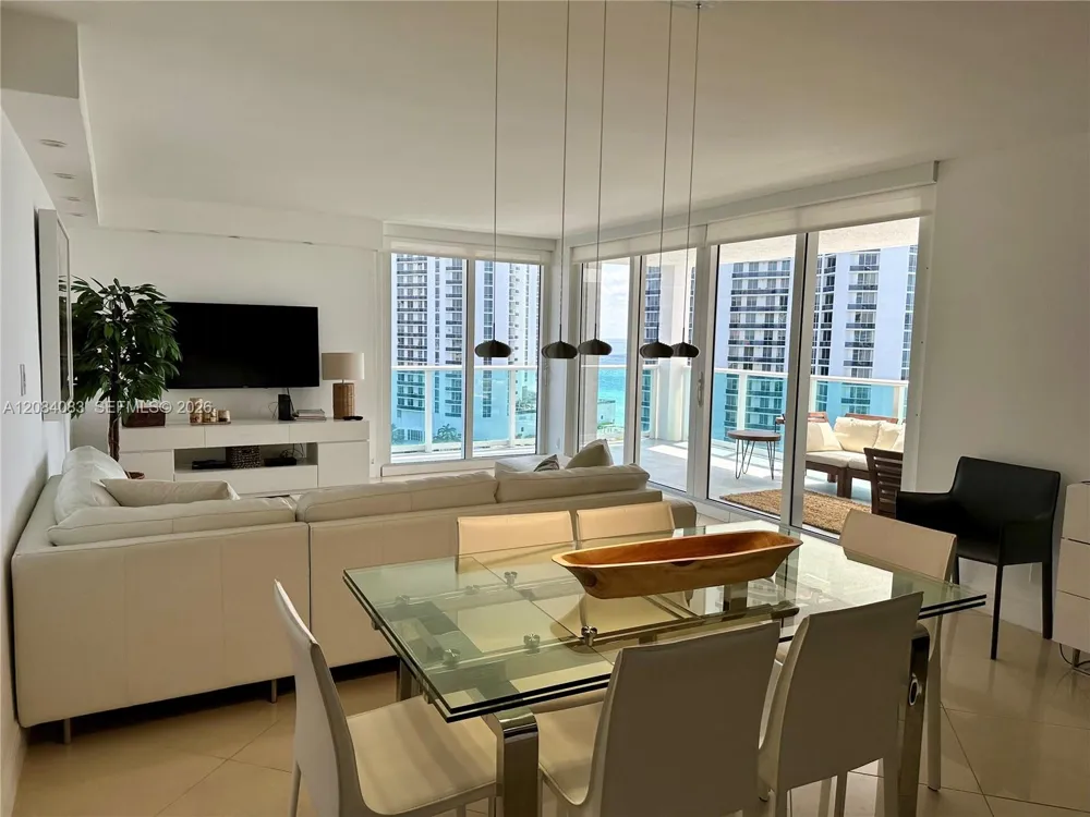 100 Bayview Dr #1405 Sunny Isles Beach, FL 33160