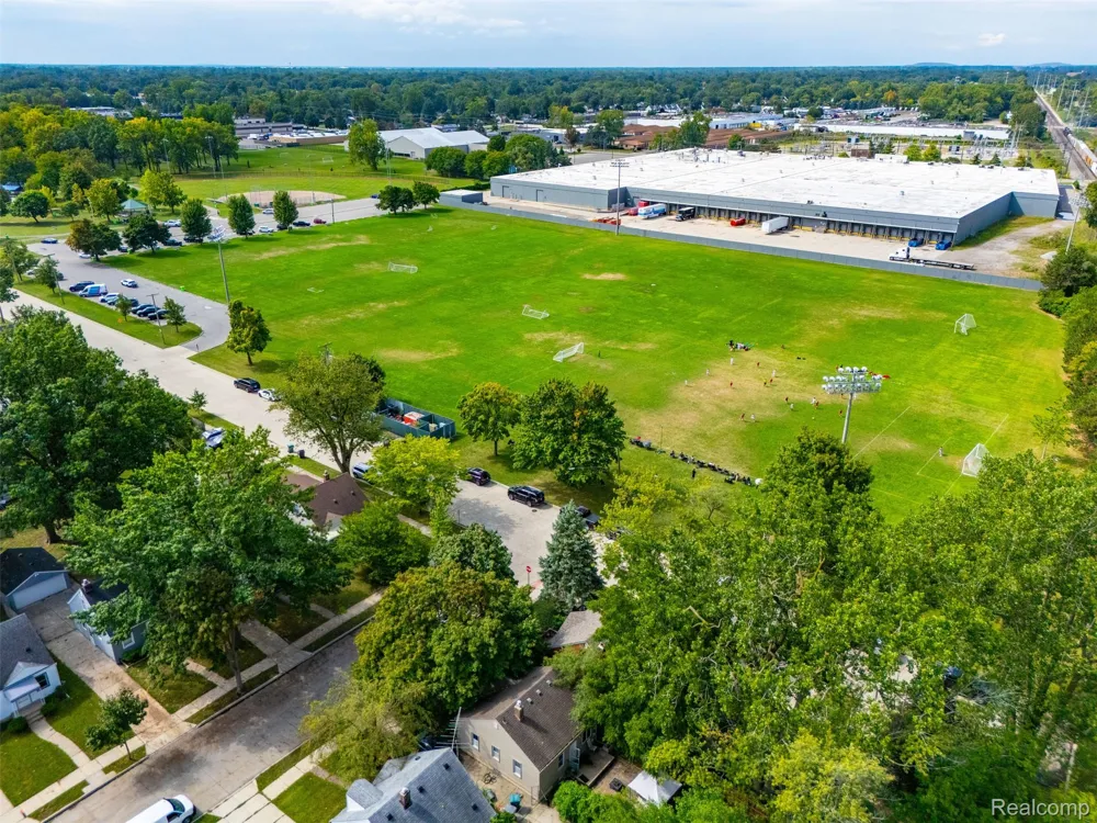 24911 Cooke Street Dearborn City, MI 48124