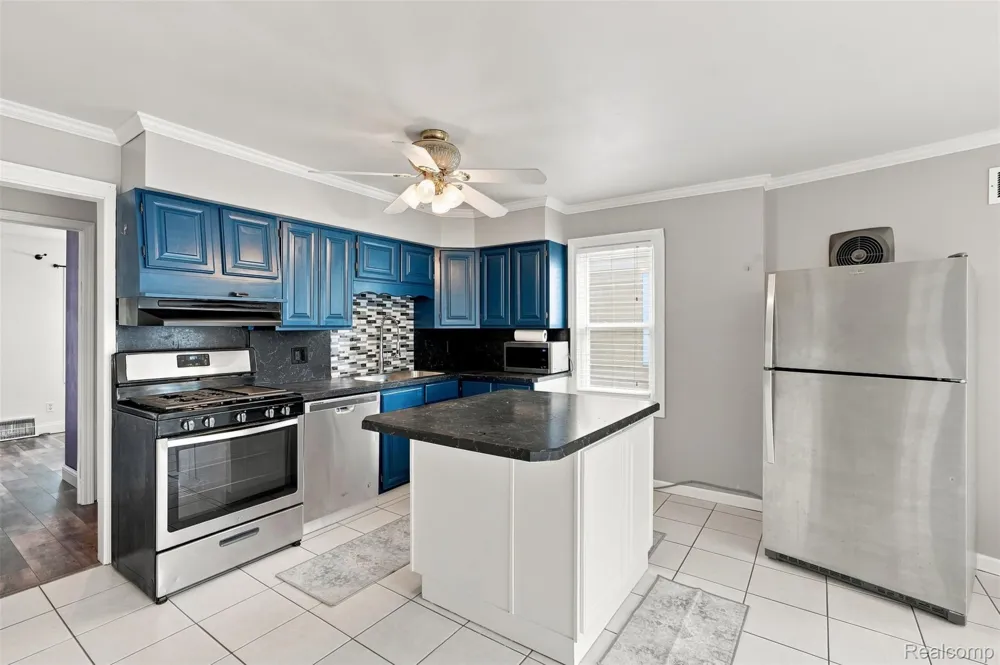 24911 Cooke Street Dearborn City, MI 48124