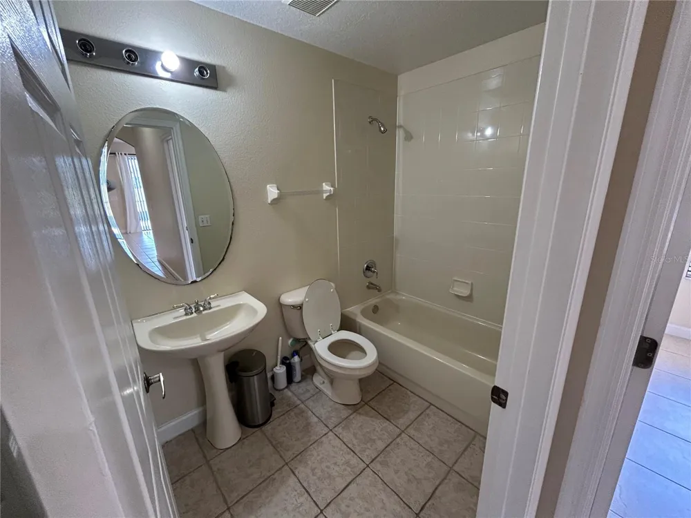 6720 IMPERIAL OAK LANE Orlando, FL 32819