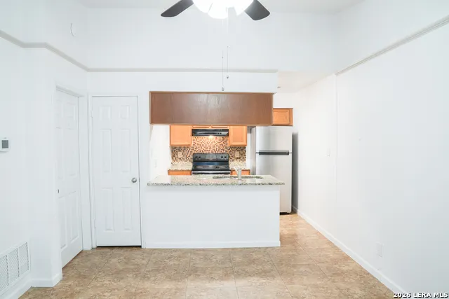 11610 Vance Jackson Unit 1102 San Antonio, TX 78230