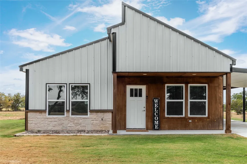 246 CR 448 De Leon, TX 76444