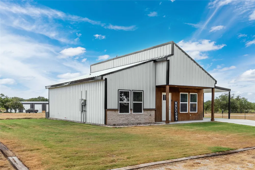 246 CR 448 De Leon, TX 76444