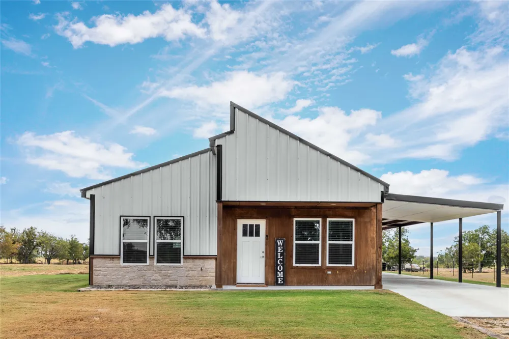 246 CR 448 De Leon, TX 76444