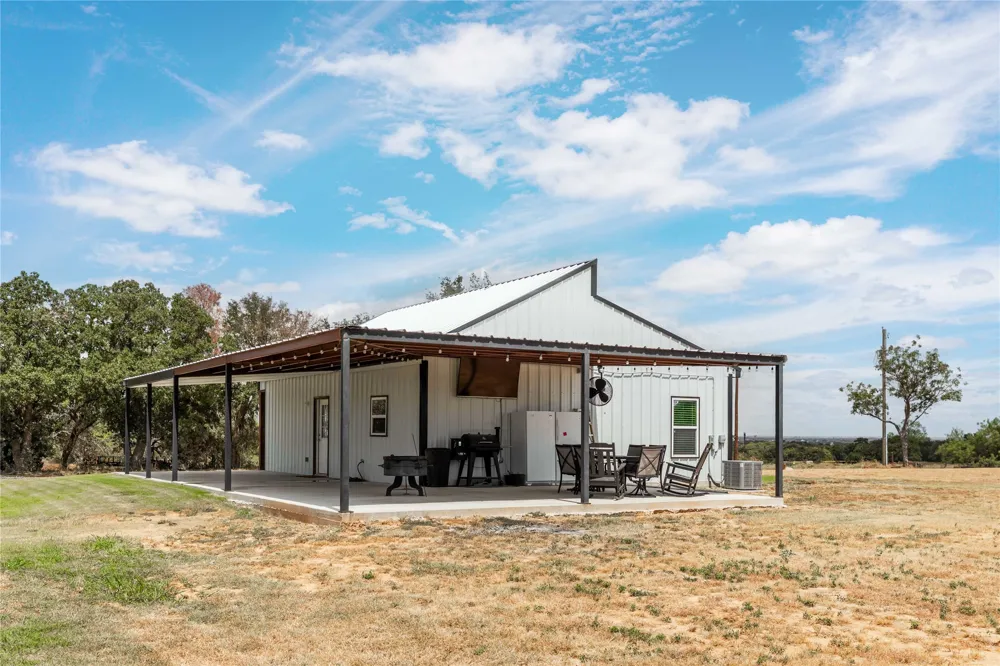 246 CR 448 De Leon, TX 76444